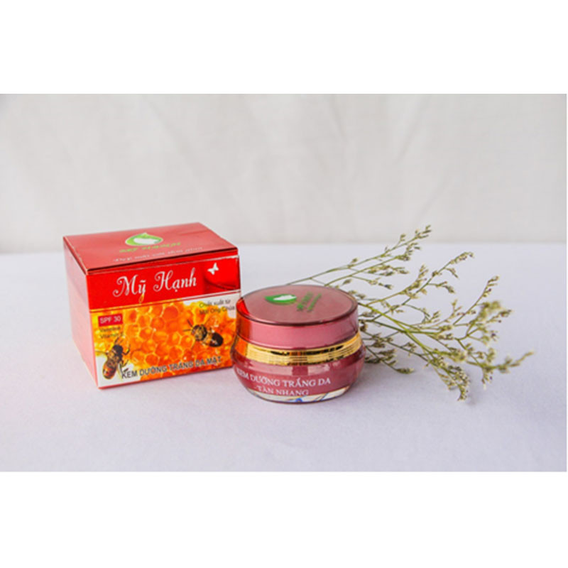 Kem dưỡng trắng da mặt sữa ong chúa